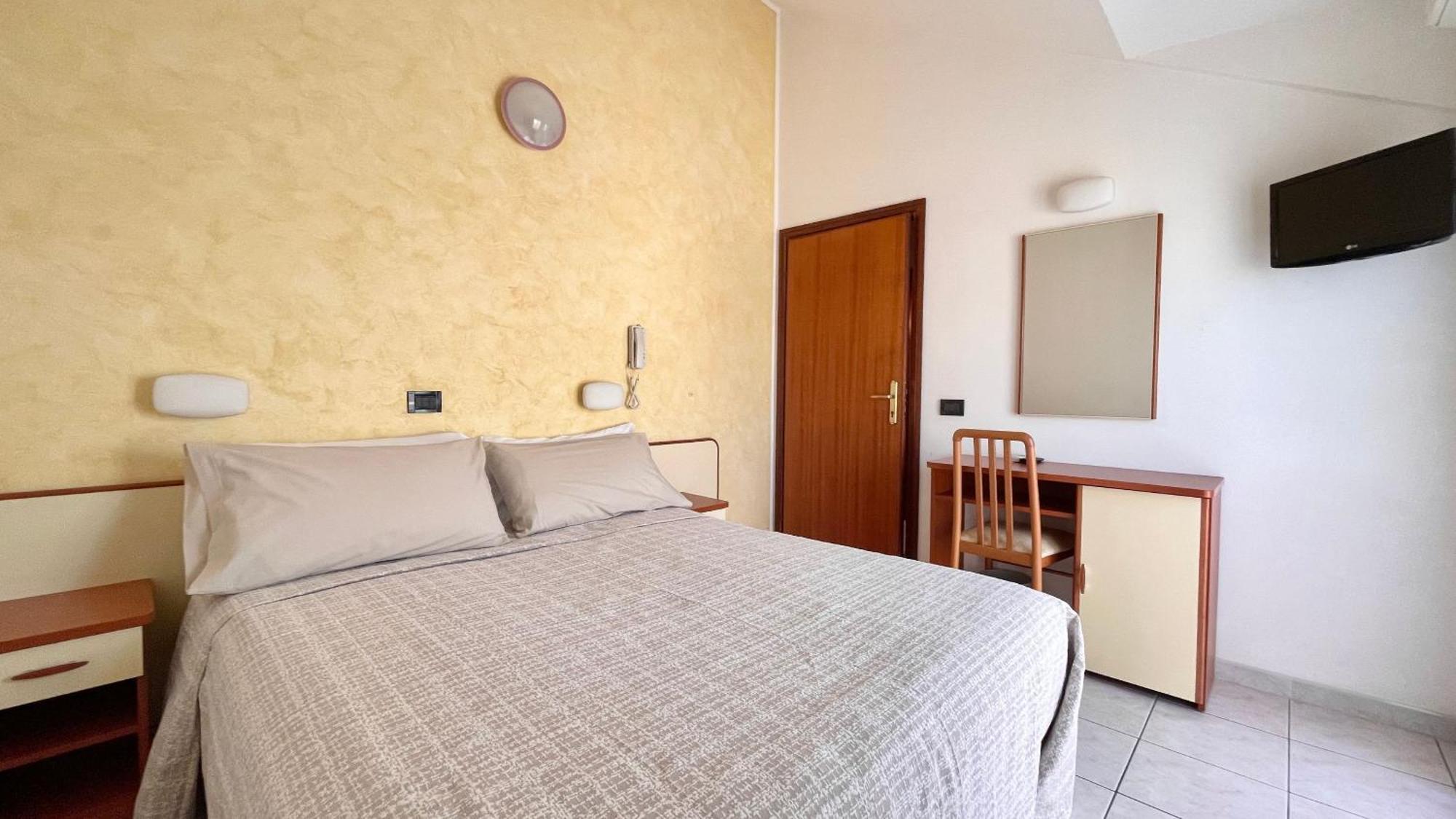 Hotel Zanella Cervia Exterior foto